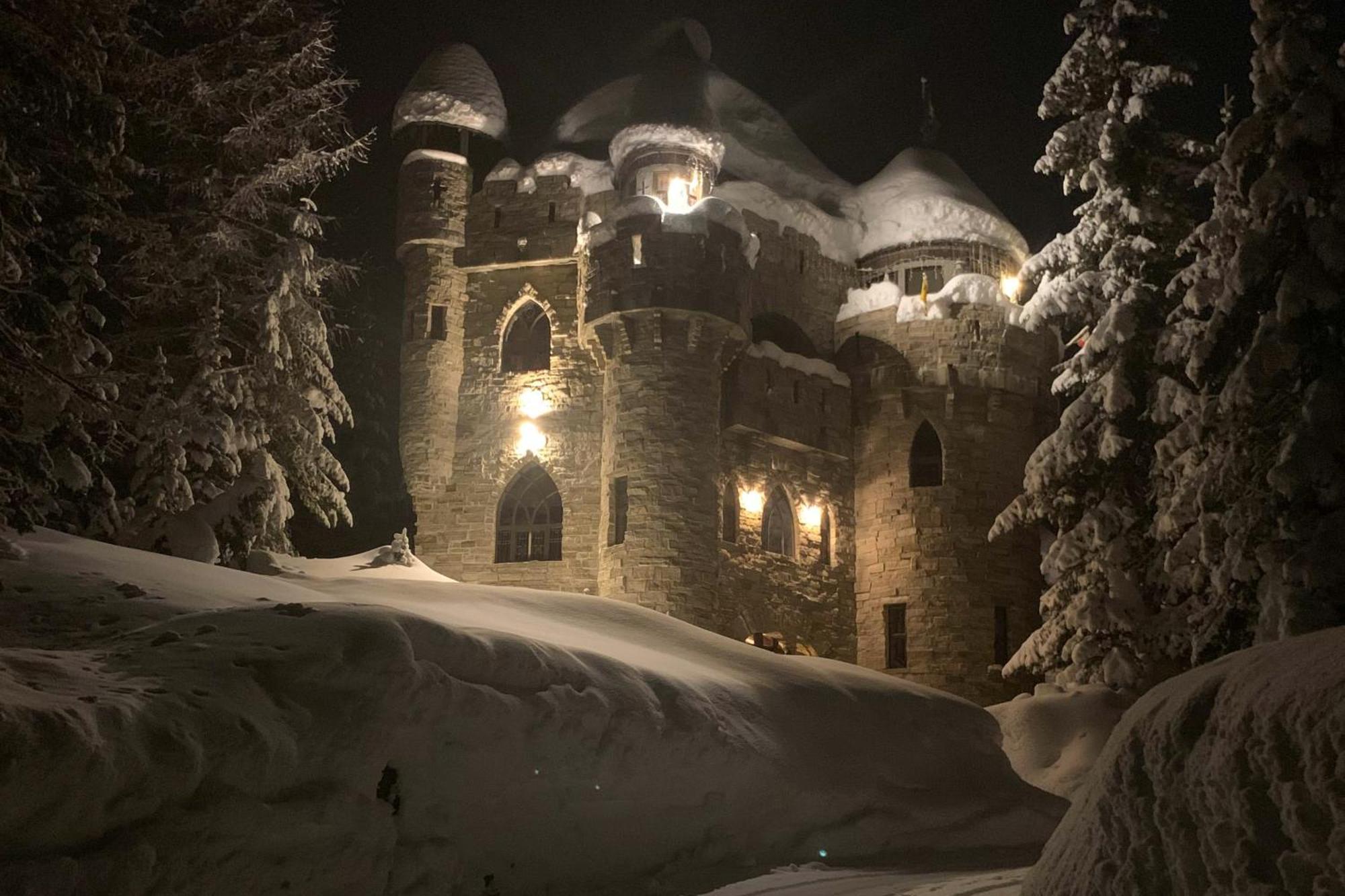 Schweitzer Castle Villa Sandpoint Bagian luar foto