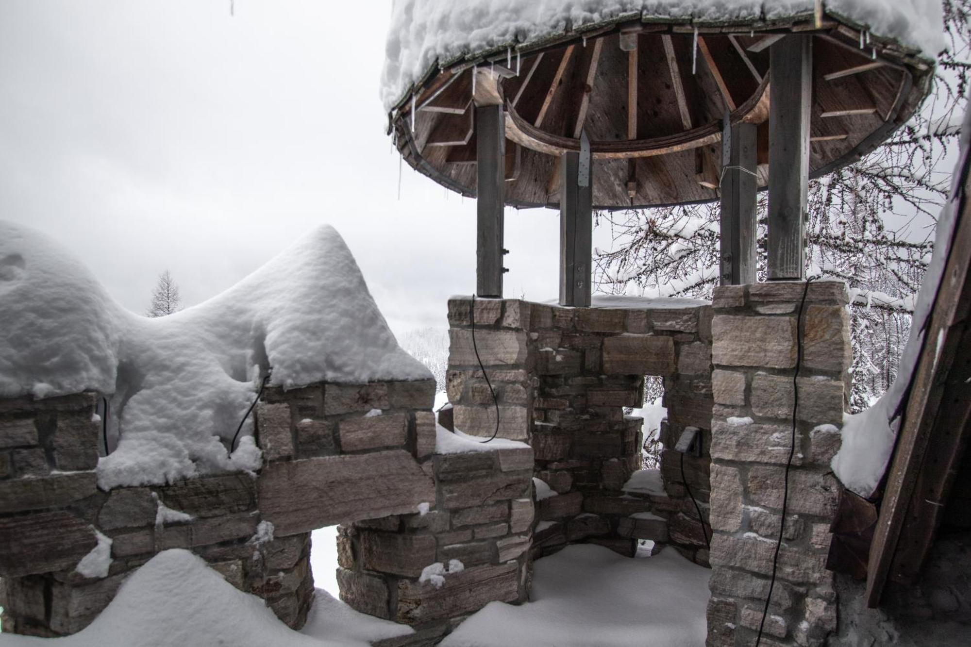 Schweitzer Castle Villa Sandpoint Bagian luar foto