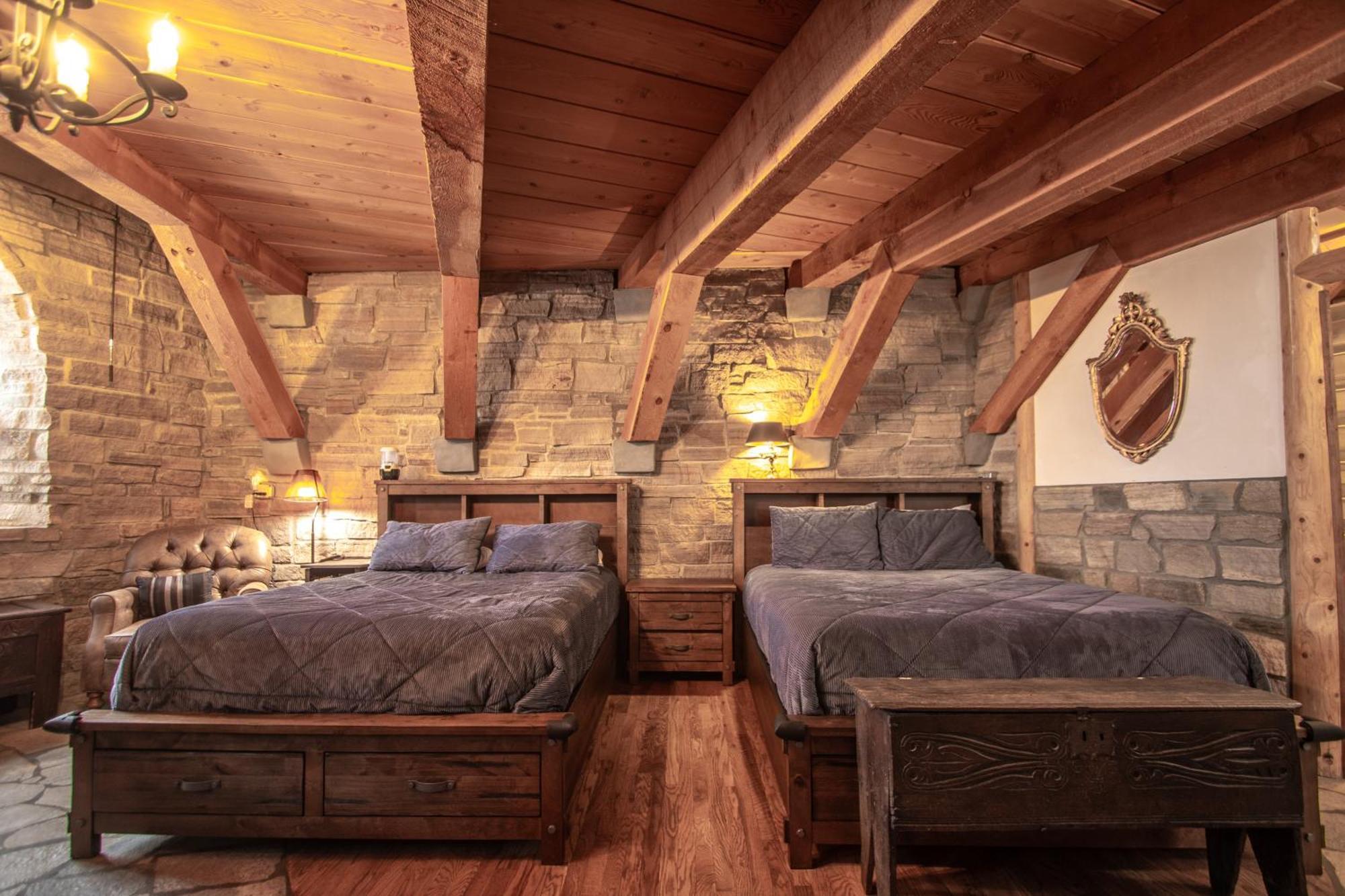 Schweitzer Castle Villa Sandpoint Bagian luar foto