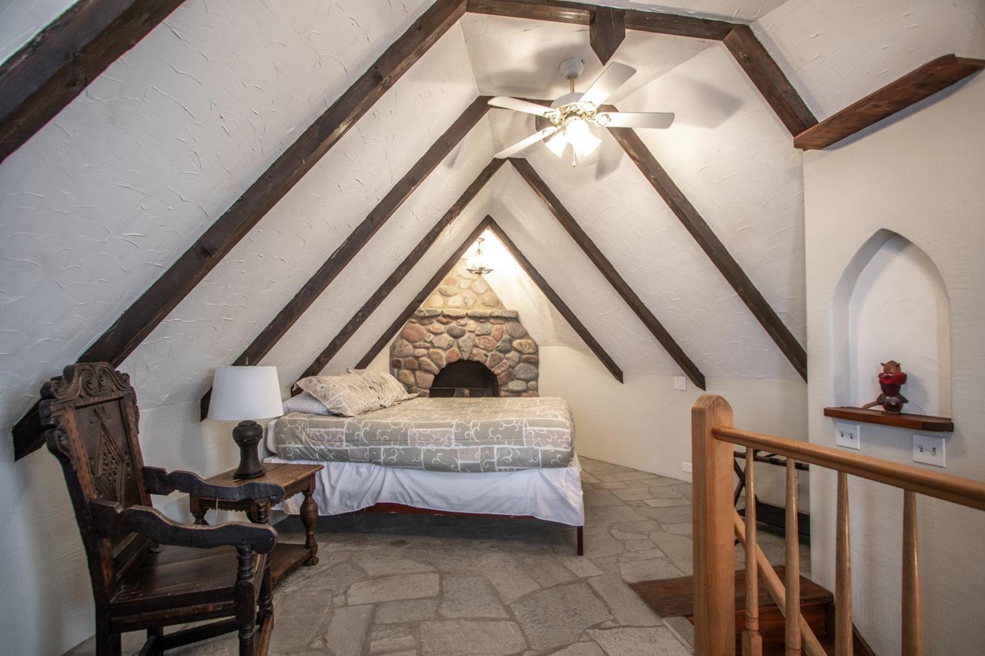 Schweitzer Castle Villa Sandpoint Bagian luar foto