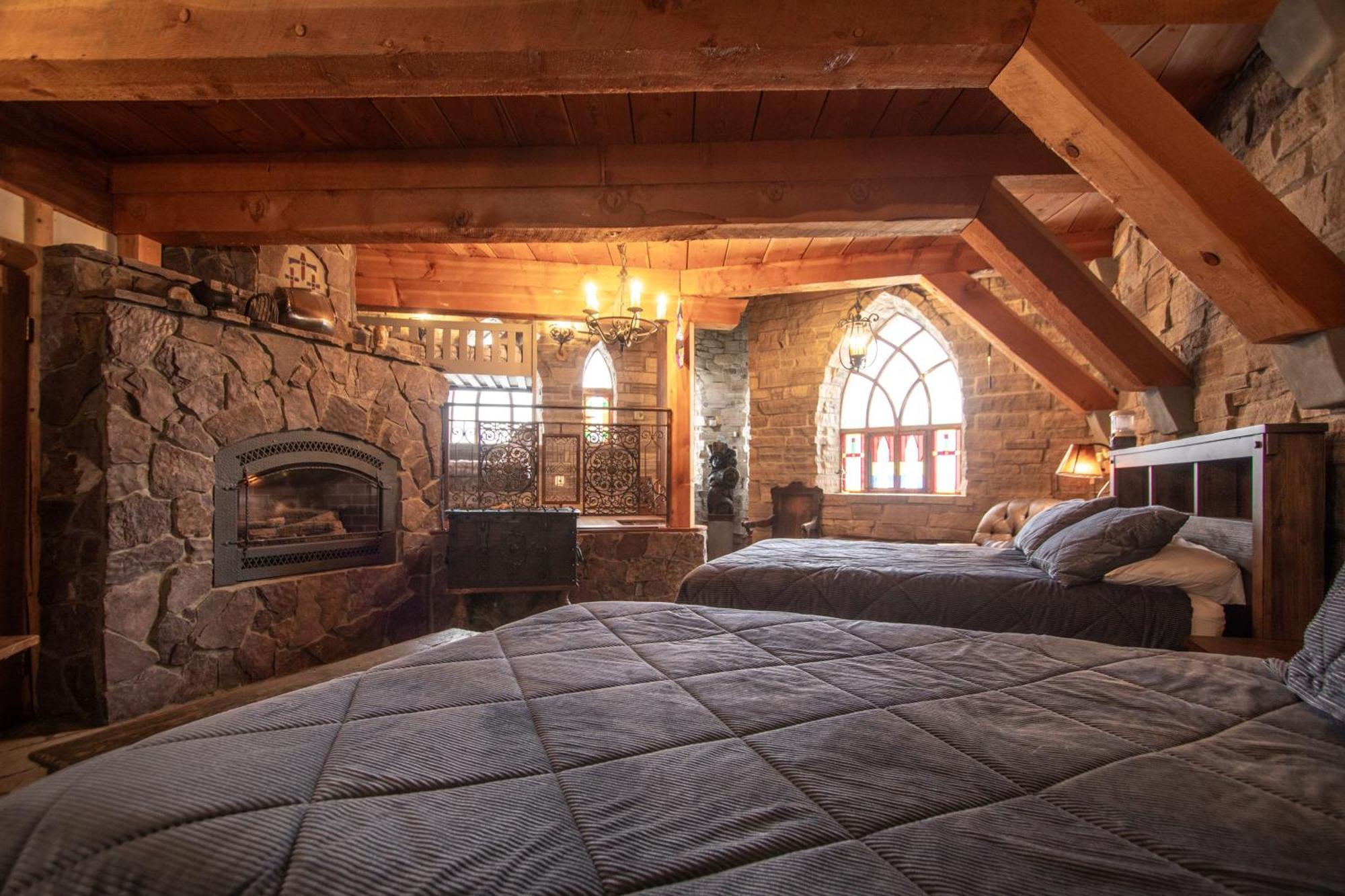 Schweitzer Castle Villa Sandpoint Bagian luar foto