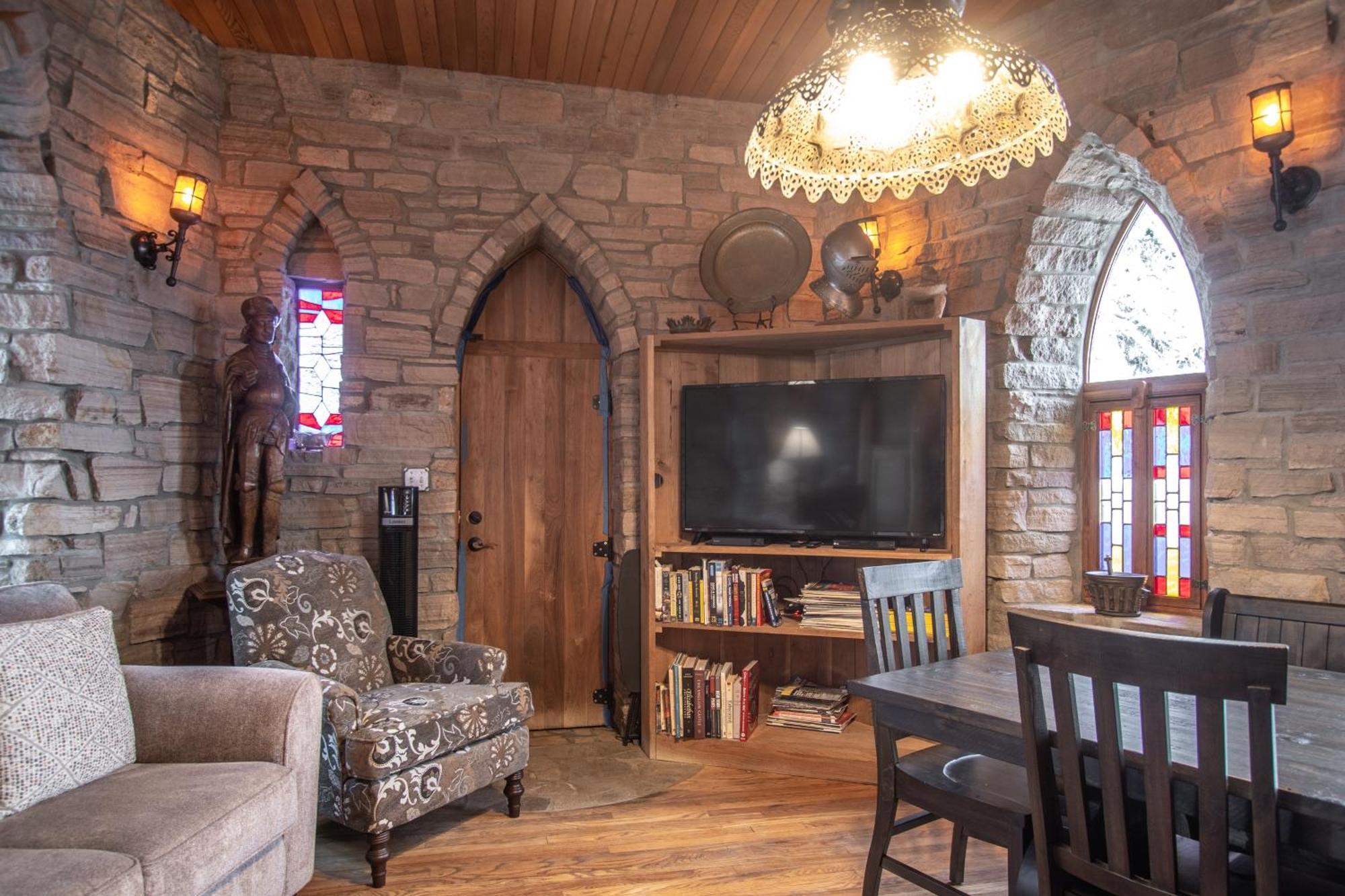 Schweitzer Castle Villa Sandpoint Bagian luar foto
