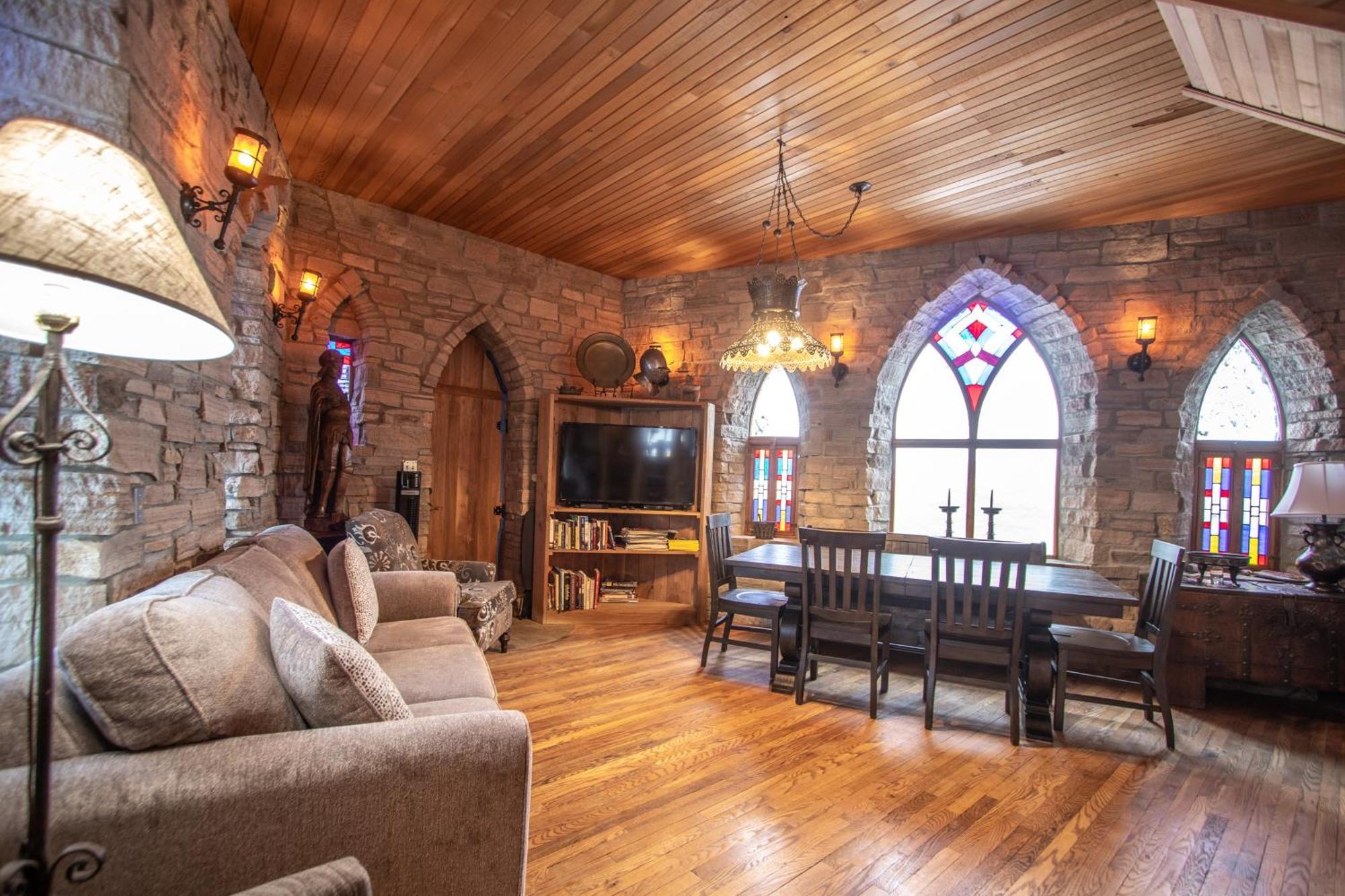 Schweitzer Castle Villa Sandpoint Bagian luar foto